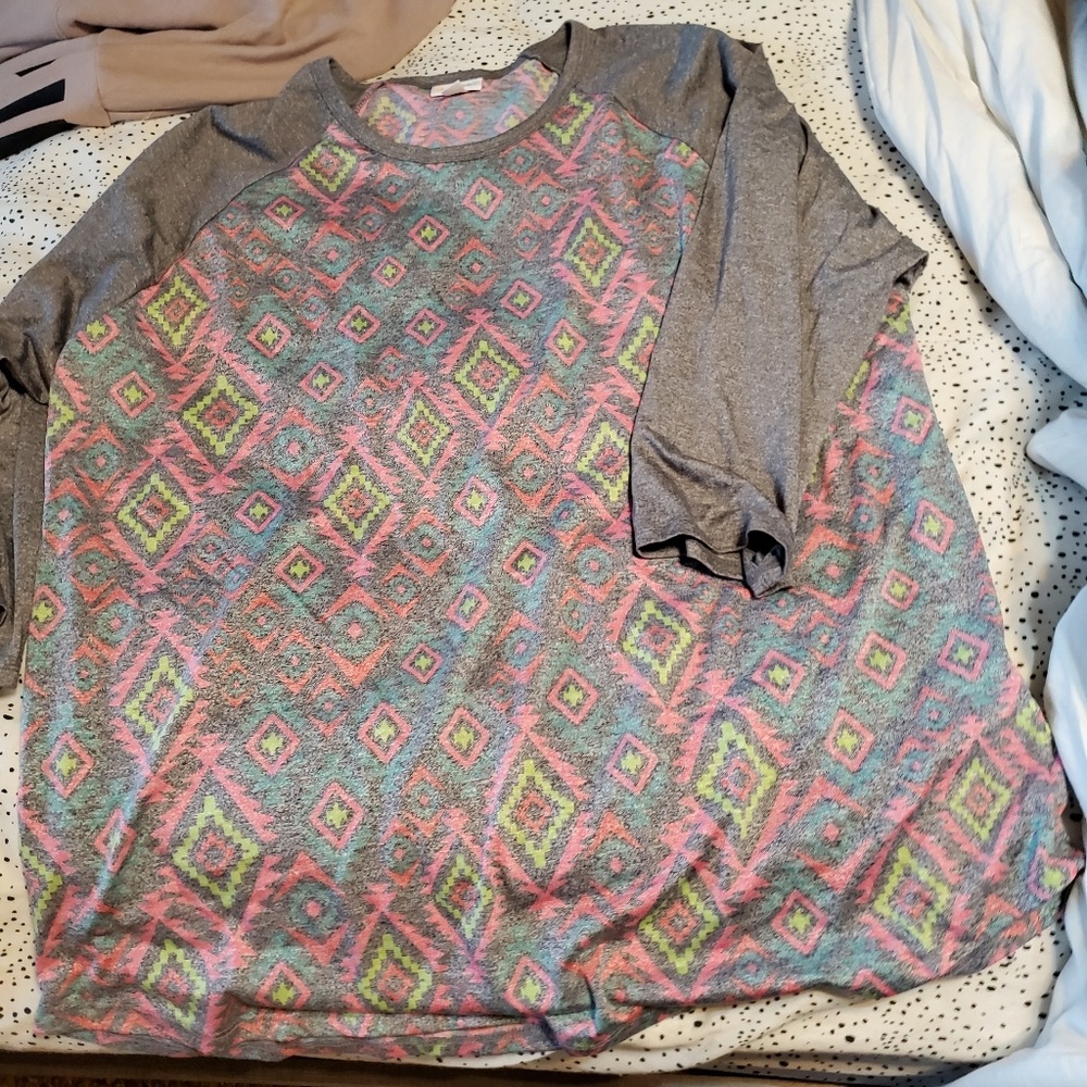 Lularoe randy shirt